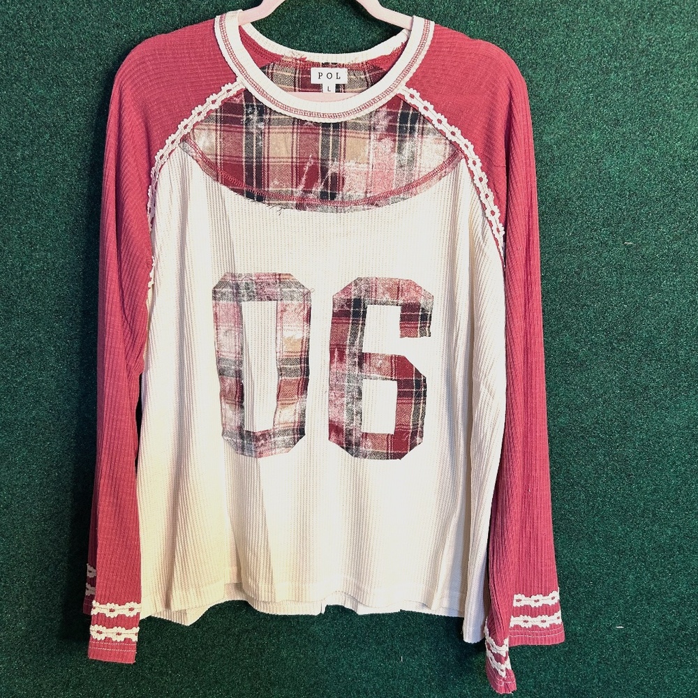 🌟SALE 155 NWOT POL Raspberry Rose Distressed Thermal Shirt